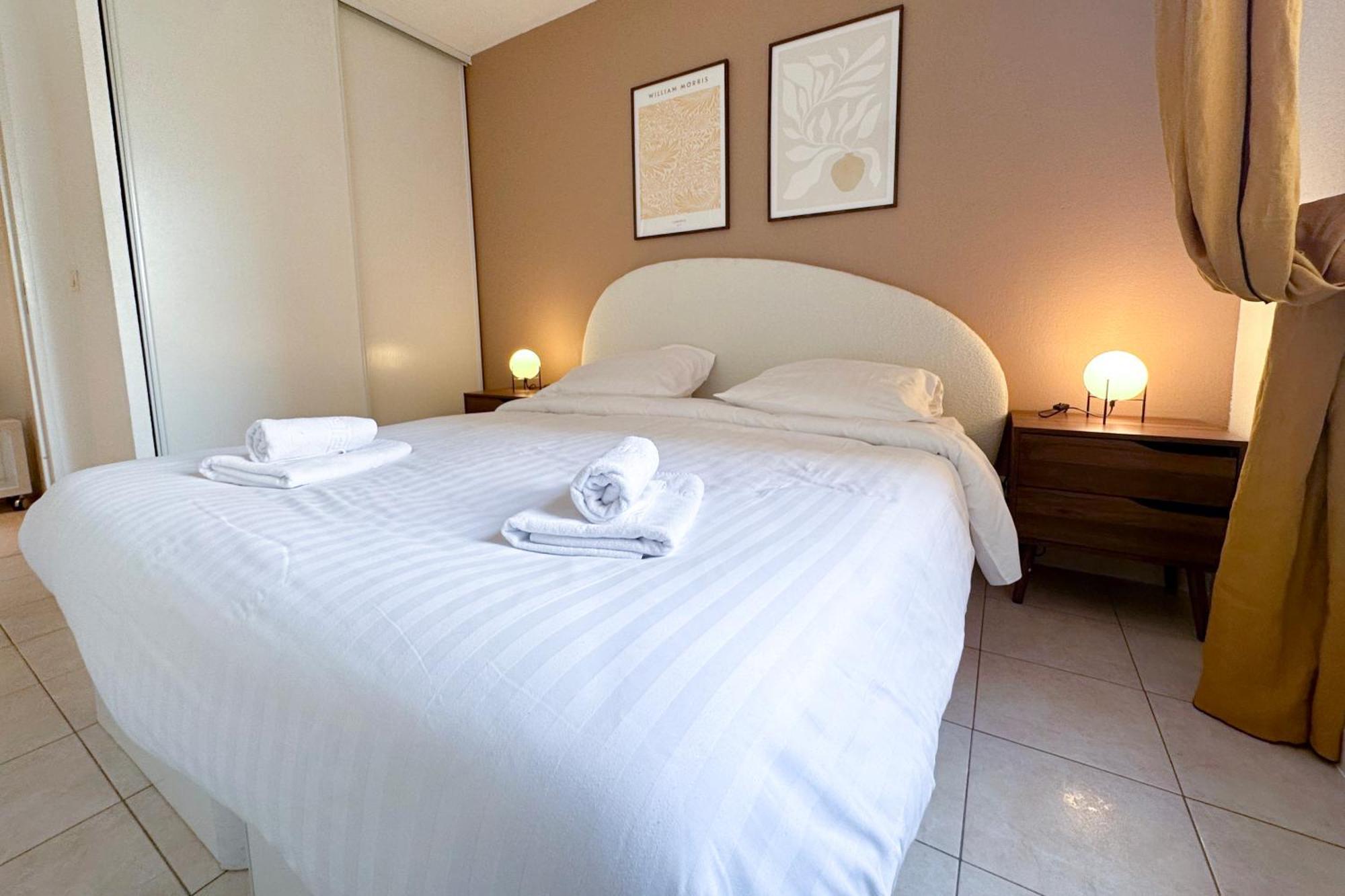 St Roch 2 - Appart 300 M De La Gare, Clim, Terrasse, Garage Antibes Zewnętrze zdjęcie